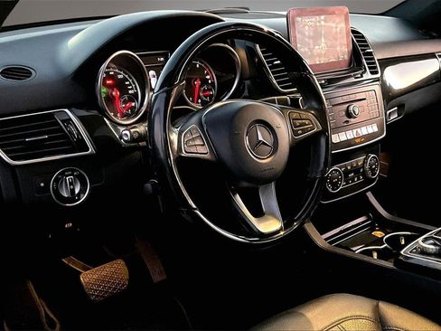 Used 2018 Mercedes-Benz GLE 350 w/ Premium 1 Package image 16