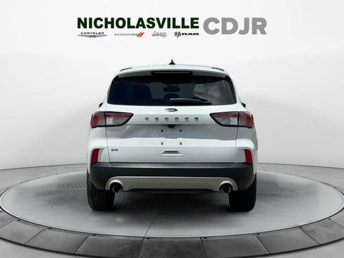 Used 2021 Ford Escape SE w/ Convenience Package FWD image 4