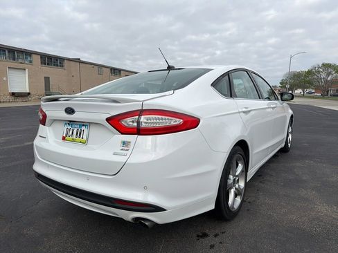 Used 2016 Ford Fusion SE image 5