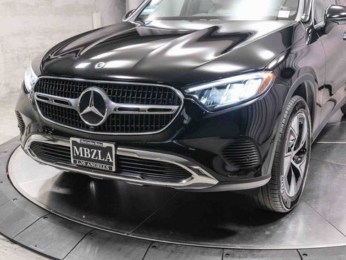 Used 2024 Mercedes-Benz GLC 300 4MATIC image 11