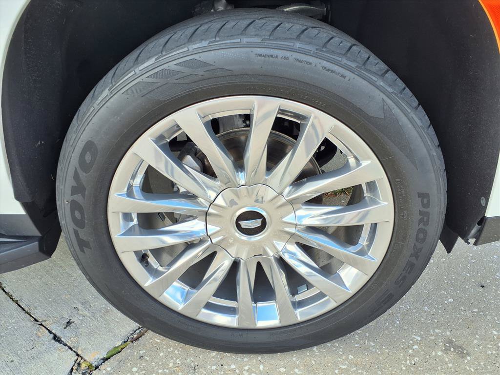 Used 2022 Cadillac Escalade Premium Luxury RWD image 7