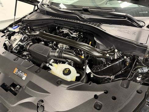 Used 2025 Lincoln Aviator Black Label w/ Black Label Special Edition image 32