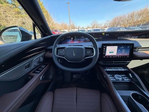 New 2026 Lincoln Nautilus Reserve image 9