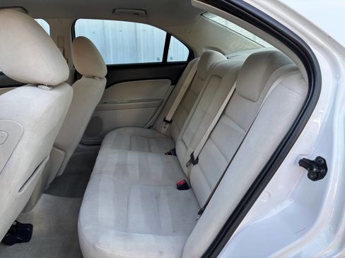 Used 2009 Ford Fusion SE image 16