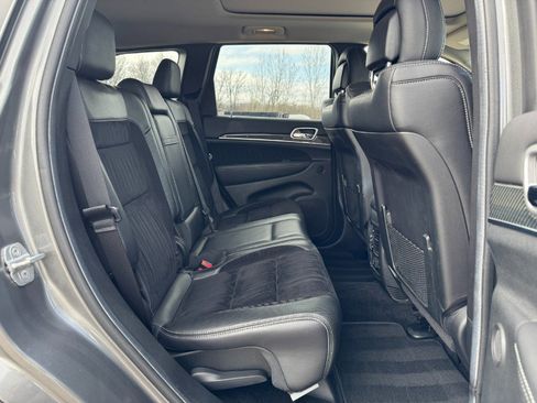 Used 2012 Jeep Grand Cherokee SRT8 w/ Luxury Group II image 18