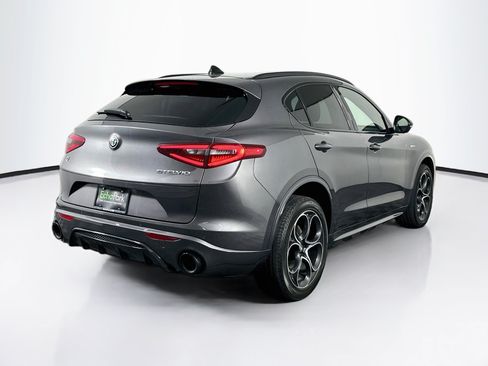 Used 2023 Alfa Romeo Stelvio Veloce AWD/4WD image 9