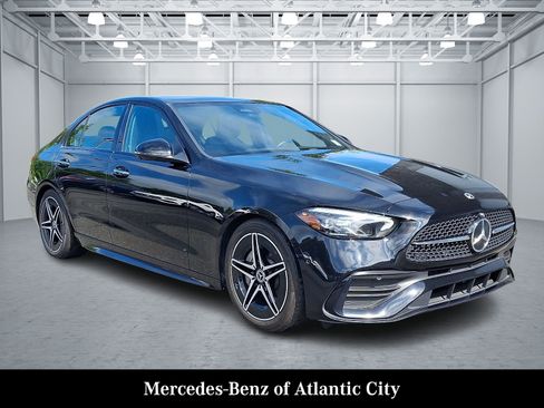 Used 2022 Mercedes-Benz C 300 4MATIC Sedan image 1