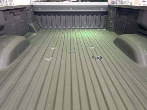 Used 2025 Chevrolet Silverado 3500 W/T image 34