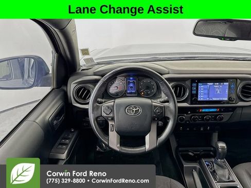 Used 2016 Toyota Tacoma TRD Off-Road w/ Premium & Technology Package AWD/4WD image 22