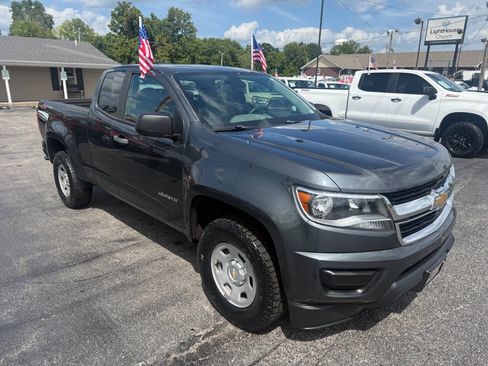 Used 2017 Chevrolet Colorado W/T w/ WT Convenience Package AWD/4WD image 4