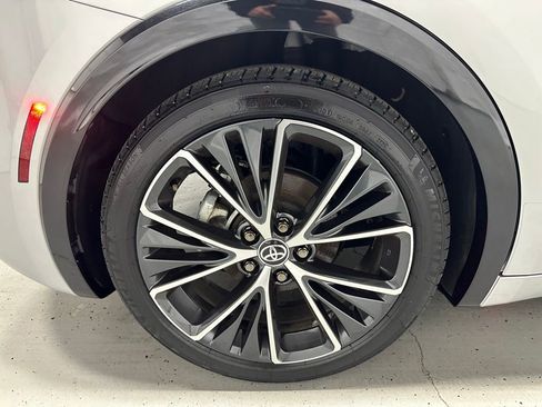 Used 2025 Toyota Prius XLE image 65