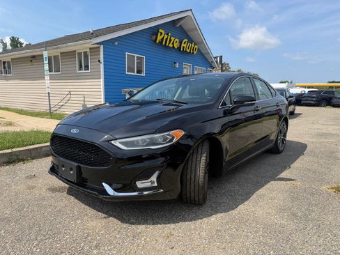 Used 2020 Ford Fusion Titanium FWD image 2