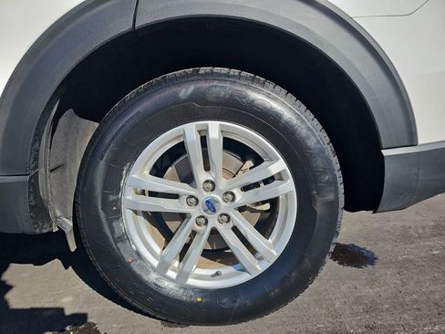 Used 2022 Ford Explorer XLT w/ Equipment Group 202A image 37