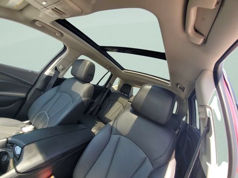 Used 2019 Buick Envision Essence FWD image 17