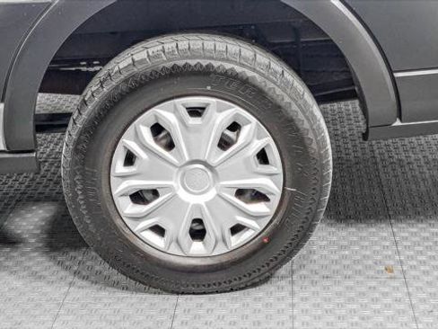 Used 2023 Ford Transit 350 XLT image 32