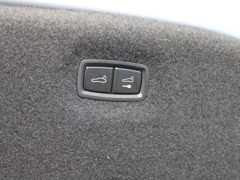 Used 2023 Porsche Taycan RWD image 27