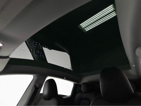 Used 2023 Tesla Model Y AWD image 7