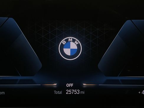 Used 2023 BMW 330i xDrive Sedan w/ Convenience Package image 22