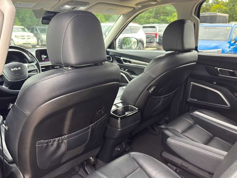 Certified 2022 Kia Telluride EX w/ EX Premium Package AWD/4WD image 25