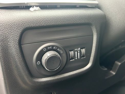 New 2026 Jeep Grand Cherokee Altitude AWD/4WD image 14