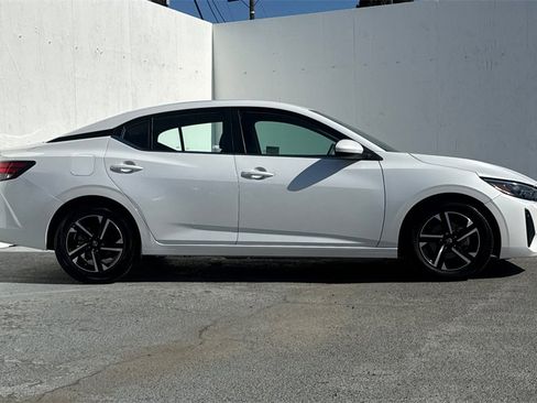 Used 2024 Nissan Sentra SV image 2