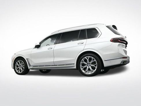 Used 2024 BMW X7 xDrive40i image 33