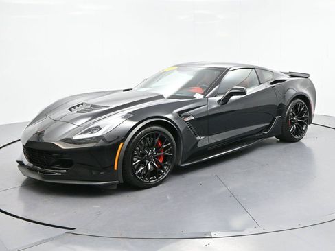 Used 2019 Chevrolet Corvette Z06 RWD image 3