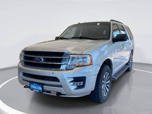 Used 2017 Ford Expedition XLT w/ Equipment Group 202A AWD/4WD image 1