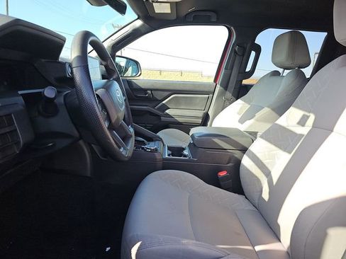 Used 2025 Toyota Tacoma SR5 image 5