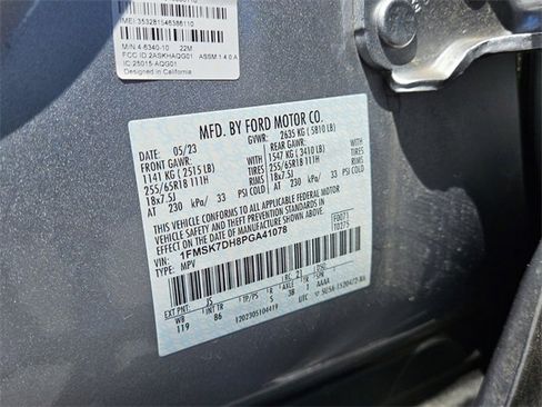 Used 2023 Ford Explorer XLT image 18