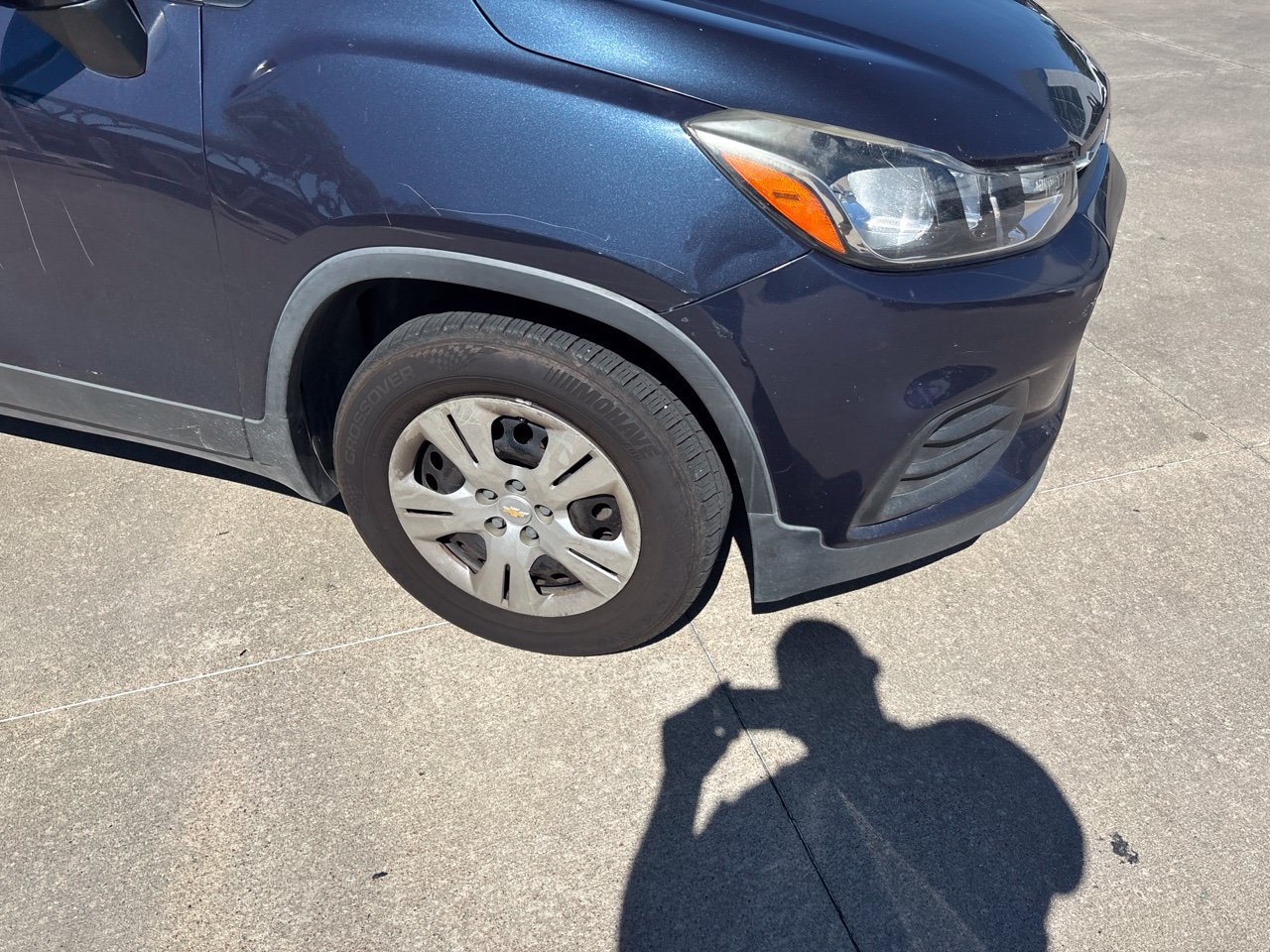 Used 2019 Chevrolet Trax LS FWD image 3