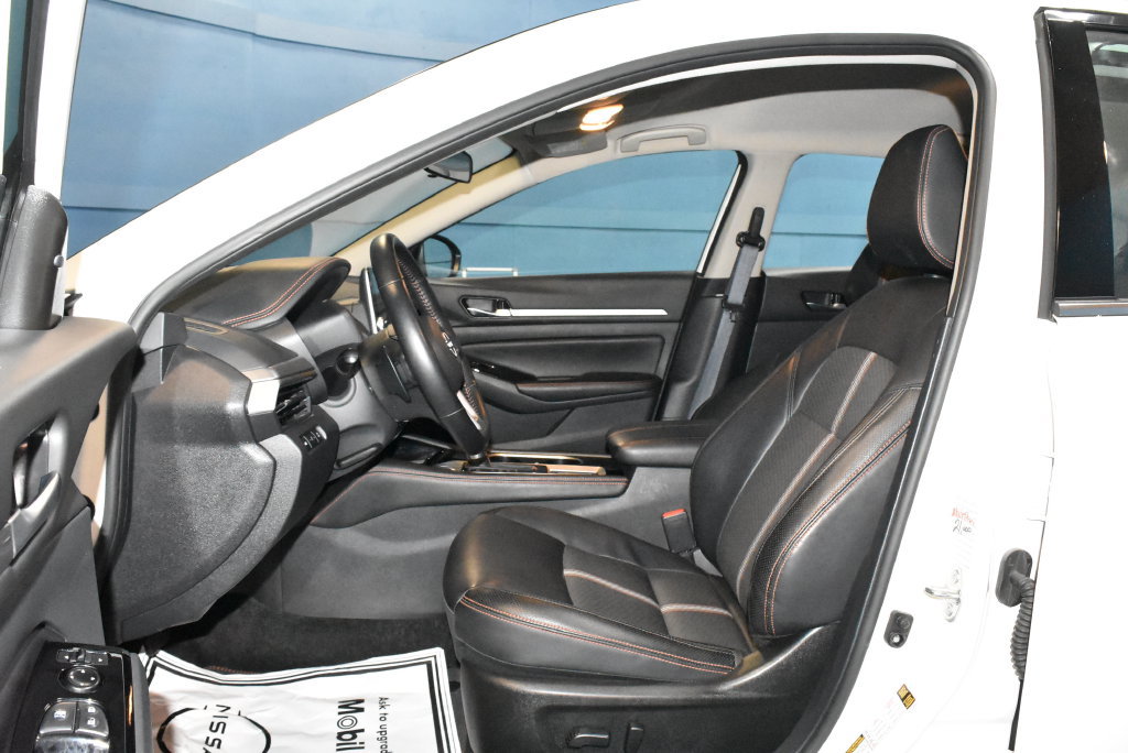 Certified 2025 Nissan Altima 2.5 SR AWD/4WD image 6