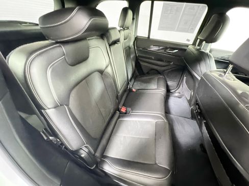 Used 2023 Jeep Grand Cherokee Altitude AWD/4WD image 26