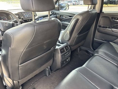 Used 2019 Honda Pilot Touring image 31
