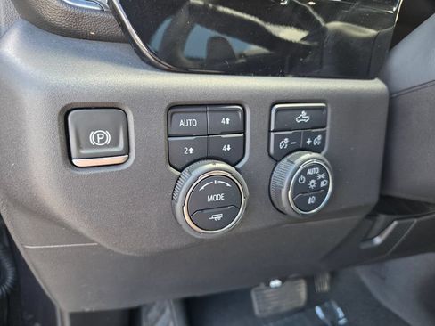 Used 2024 Chevrolet Silverado 1500 LT Trail Boss w/ Convenience Package II AWD/4WD image 24