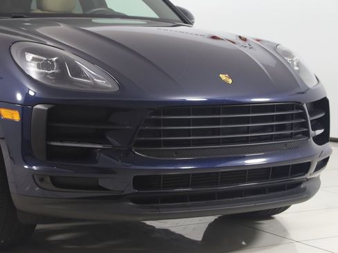 Used 2020 Porsche Macan AWD/4WD image 40