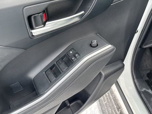 Certified 2023 Toyota Highlander XLE image 46