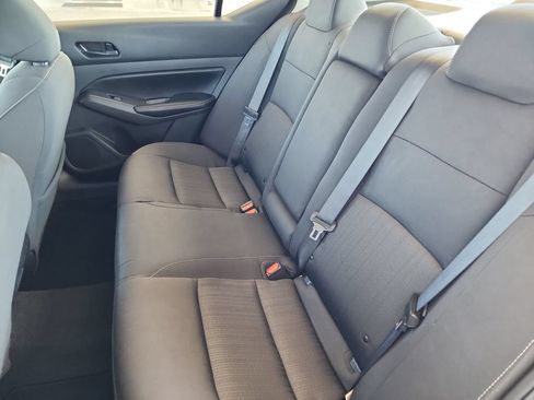 Used 2025 Nissan Altima 2.5 SV FWD image 36