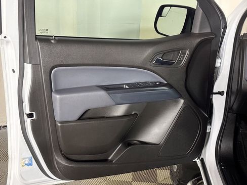 Used 2016 Chevrolet Colorado Z71 AWD/4WD image 10