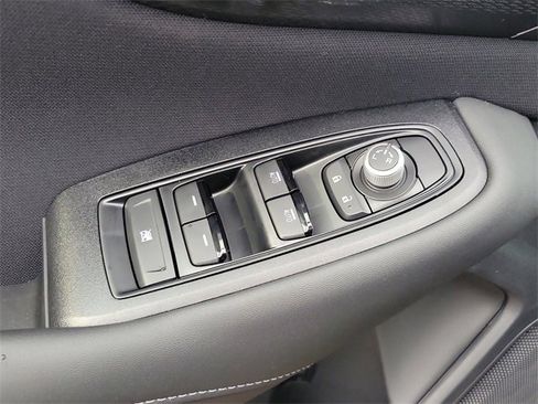 Used 2025 Subaru Outback Premium w/ Popular Package #1A image 17