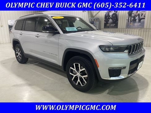 Used 2023 Jeep Grand Cherokee L Limited w/ Luxury Tech Group II AWD/4WD image 1