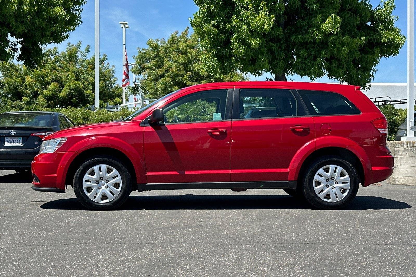 Used 2015 Dodge Journey American Value Package w/ Flexible Seating Group FWD image 6