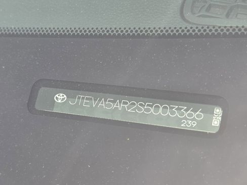 Used 2025 Toyota 4Runner SR5 image 12