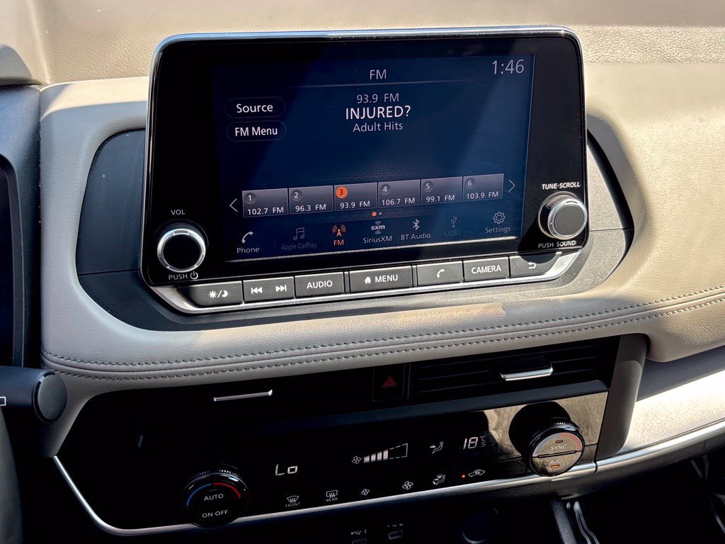 Used 2025 Nissan Rogue SV FWD image 16