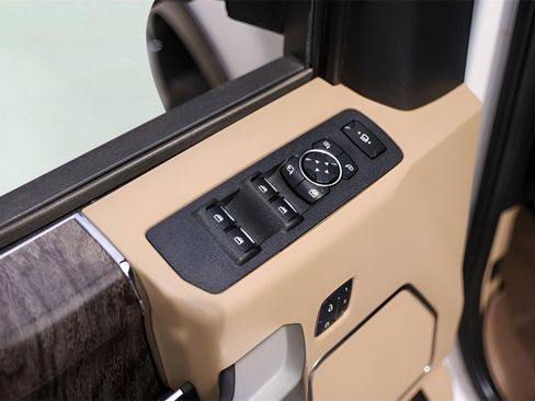 Used 2017 Ford F250 Lariat w/ Lariat Ultimate Package image 27