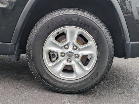 Used 2016 Jeep Grand Cherokee Laredo RWD image 13
