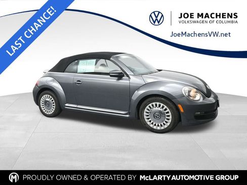 Used 2013 Volkswagen Beetle 2.5 image 1