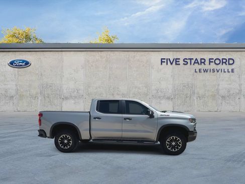 Used 2023 Chevrolet Silverado 1500 ZR2 w/ Technology Package AWD/4WD image 9