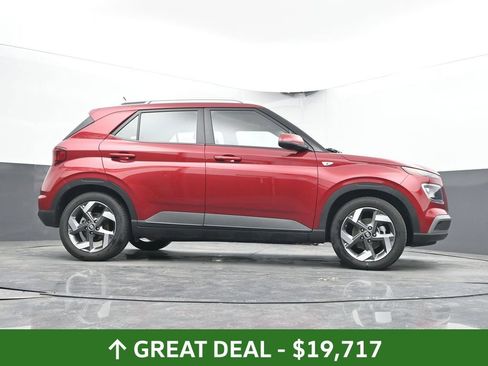 Used 2025 Hyundai Venue SEL FWD image 64