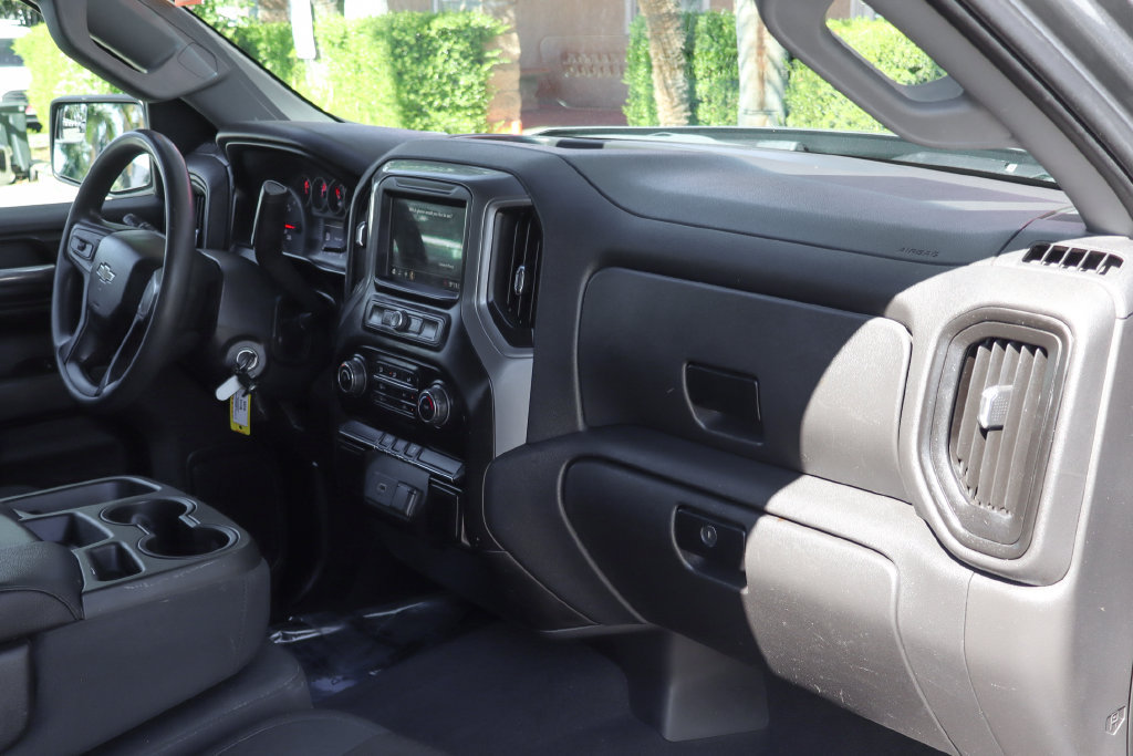 Used 2019 Chevrolet Silverado 1500 Custom w/ Custom Convenience Package AWD/4WD image 38